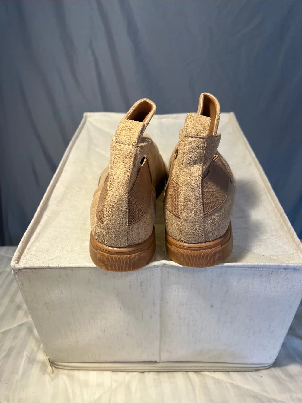 SHEIN Men's Chukka Boots in Tan Suede